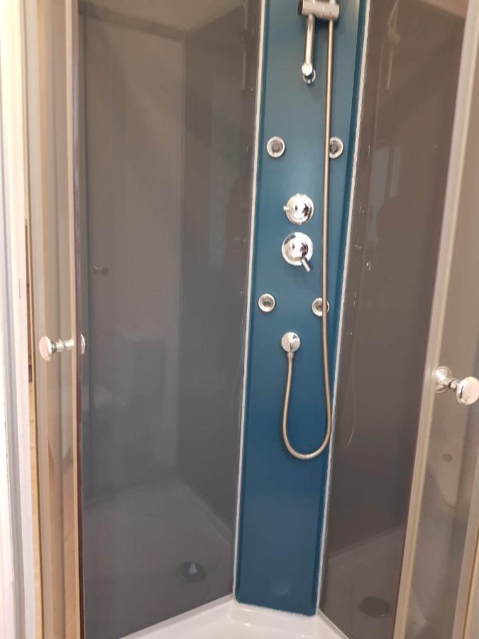 05 - Tres Joli 3 Pieces Neuf 2 Chambres, Logement Tout Equipe Pour 1 A 4 Personnes Maximum, Vue Sur Jardin Avec Parking Privatif, Grand Fourgon Possible, Tout Le Linge De Maison Est Fourni Анессе-э-Больё Экстерьер фото